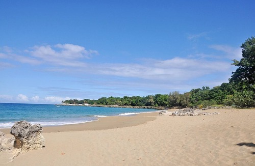 El Batey Apartment | Top-floor penthouse in beachfront residence, steps to all shops and restaurants