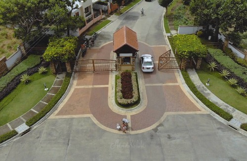Talomo District House | Town House beside Beach Resort & Tourist Attarctions. your Home away from Home.