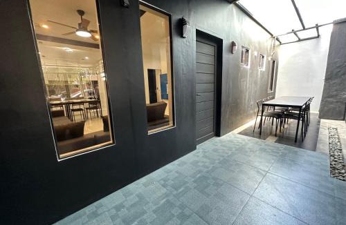 Davao House | Townes Blackrock Most Unique Home Big Grp Fam Near Downtown SM Dvo DGT Roxas Coastal