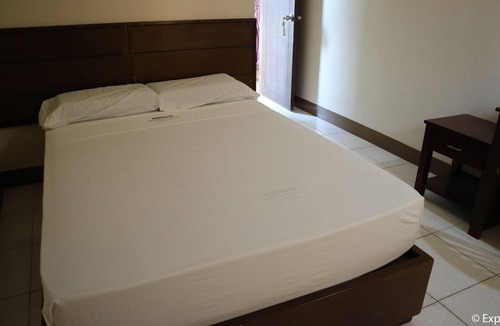 Larena Hotel | Townview Guest House