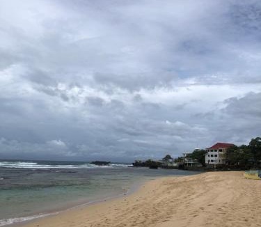 Patar House | TRADITIONAL PRIVATE GUESTHOUSE in PATAR BEACH