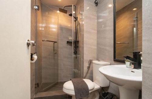 San Lorenzo Apartment | Tranquil Greenbelt Makati Condo - Free Pool Access