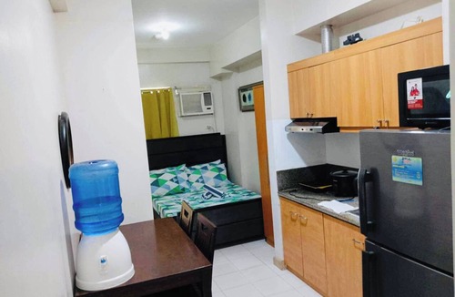 Poblacion District Apartment | Tranquil Studio Retreat with Shared Pool in Davao City