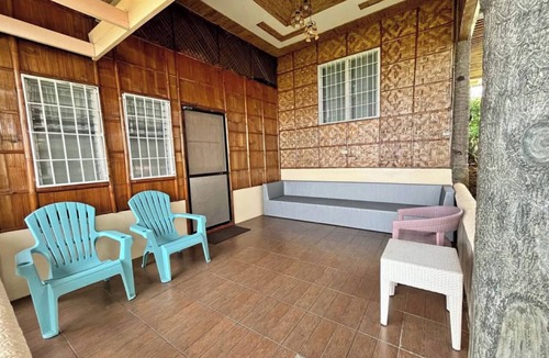 Compostela Cottage | Tranquil Two-Bedroom Beach Front Cottage★