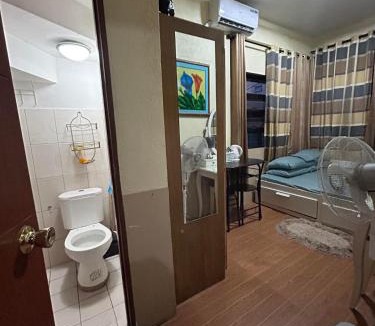 Santa Cruz House | Transient Room Manila