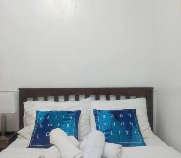 Talisay Apartment | TriG Place AlmondDrive near SM Seaside with Wifi Netflix pool & parking