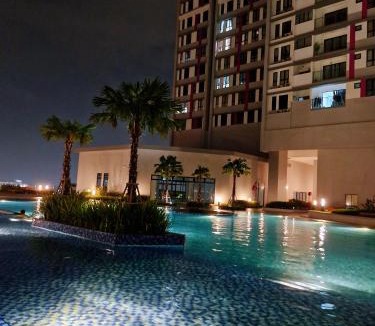 Klang Apartment | TRIO Bukit Tinggi 2-bedroom NEW Apt with NETFLIX smart tv
