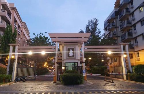 Taguig Apartment | Tropical Escape at Cedar Crest