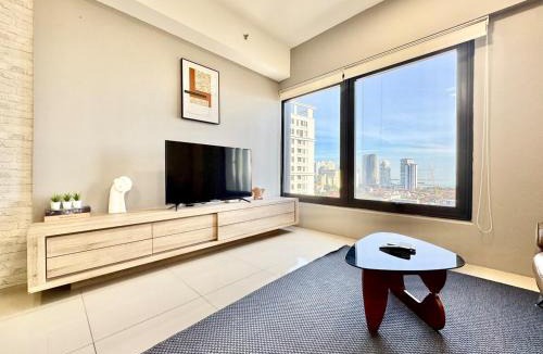 Downtown George Town Apartment | Tropicana 218 Macalister #Charm #InfinityPool #WideSeaview #6pax #3BR2bath #1King2Queen #Quality well maintained #Private host