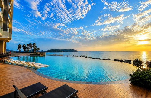 Lubok Buaya Apartment | Tropicana Assana Cenang Seaview Premium Suite