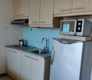 Wack-Wack Greenhills Apartment | Twin Beds Studio Room with City View