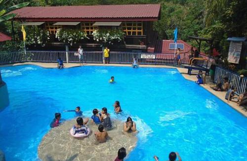 Jasaan House | Twin hearts Resort Pool Cabin 1