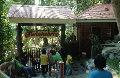Jasaan House | Twin Hearts Resort Pool Cabin 2