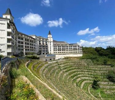 Laurel Apartment | Twin Lakes Vineyard Residences Tagaytay Shiraz Building