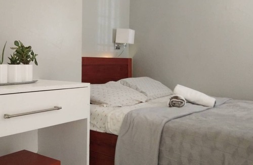 Dumaguete House | Two Story Town House w/ balcony near Dumaguete Airport
