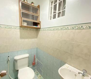 Tayabas City House | Udes Spacious Home