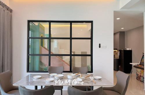 Ulu Tiram House | Ulu Tiram MW Luxury Pool Villa with Indoor playground KTV BBQ