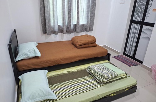 Bota House | Unit 132B - JHC Homestay Puncak Iskandar