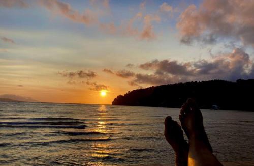 Puerto Galera Apartment | Unit B- Watering Hole Apartments