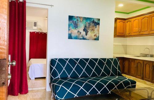 Puerto Galera Apartment | Unit B- Watering Hole Apartments