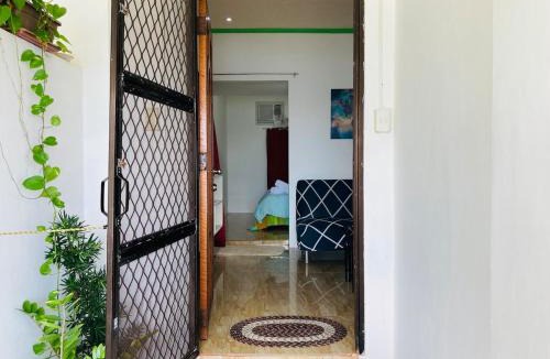 Puerto Galera Apartment | Unit B- Watering Hole Apartments