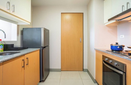 Bonifacio Global City Apartment | Uptown Parksuites T2 BGC Uptown 2.5BR 2 tb, Walk to Malls, nr Airport