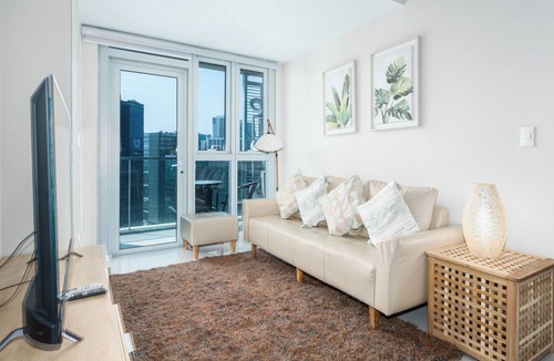 Bonifacio Global City Apartment | Uptown Parksuites T2 Radiant 2BR Walk to Uptown Mall +Nightlife Xylo