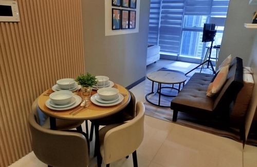 Bonifacio Global City Apartment | Uptown Parksuites Tower 1 BGC