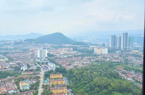 Taman Keramat Apartment | Urban City View Comfy Studio Near City Center