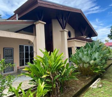 Kampong No.6 House | Urban Living in Kampung setting