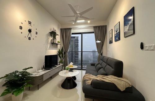 Maluri Apartment | Urban Sunway Velocity Kuala Lumpur by Vivid Stay