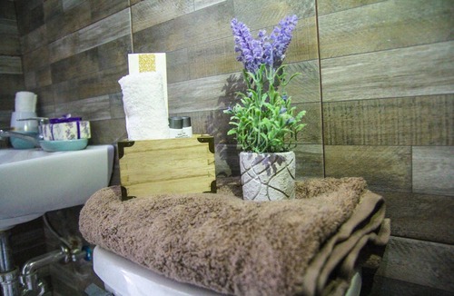 Limay Bed & Breakfast | V and G Suites Limay