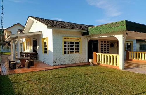 Central District Villa | Vella Homestay JB