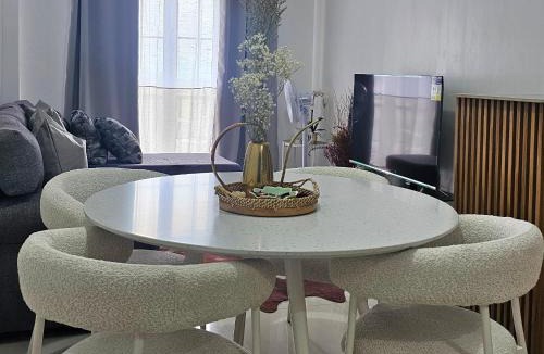 Baguio Apartment | VFeel at Home- 2 BR Unit