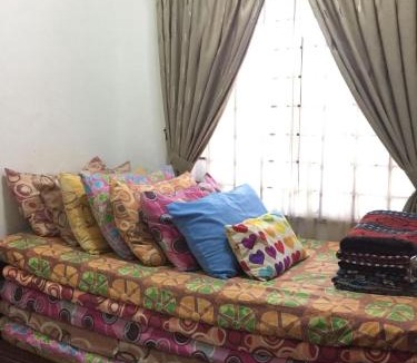 Taman Rakyat Villa | Villa 969 with Private Pool