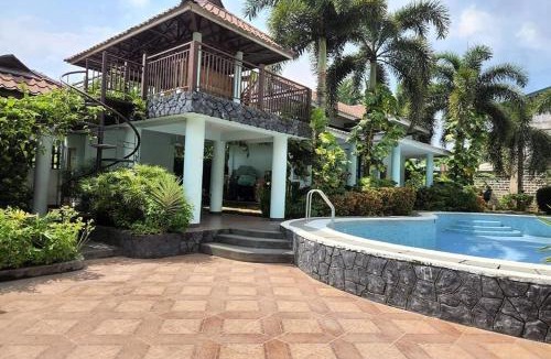 Tranca Villa | Villa Celine Bay Laguna