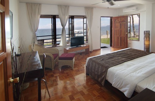 Dauin Resort | Villa in Blue
