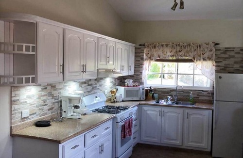Urbanizacion Tavarez Villa | Villa in downtown Sosua with 2 bedrooms, 2 bathrooms, guest-friendly