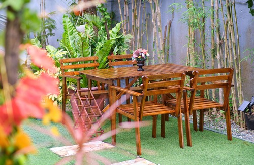 Tagaytay Villa | Villa in near Picnic Groove Tagaytay with Pool & Roof Deck Taal View