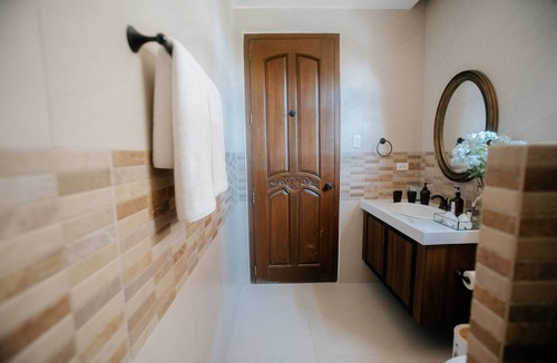 Tagaytay House | Villa Julianna by Villa D'Este Tagaytay