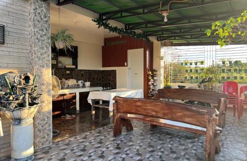Lucap House | Villa Lourdes