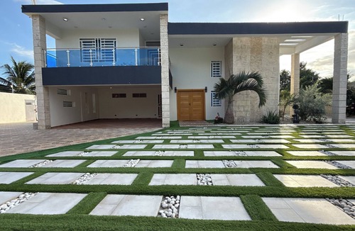 Boca Chica Villa | Villa Lujosa en Boca Chica, Proximo a Playa Guayacanes, Juan Dolio