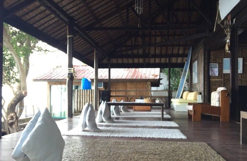 Mabini House | Villa Milagros Dive Inn Anilao Main House - BEACHFRONT