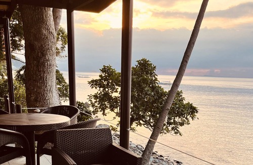 Anilao Villa | Villa Milagros Dive Inn Anilao Duplex Villa - BEACHFRONT