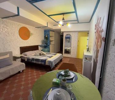Ermita Night District Apartment | Vincondotel Roxas Ave Manila 1BR Marbella