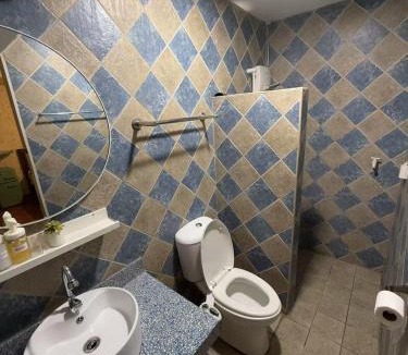 Ermita Night District Apartment | Vincondotel Roxas Ave Manila 1BR Marbella