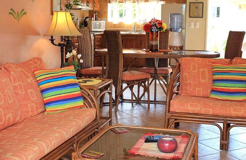 Urbanizacion Tavarez Villa | Visitor-friendly 2BD villa, pool, near beach, clubs, restaurants, shops, bars!