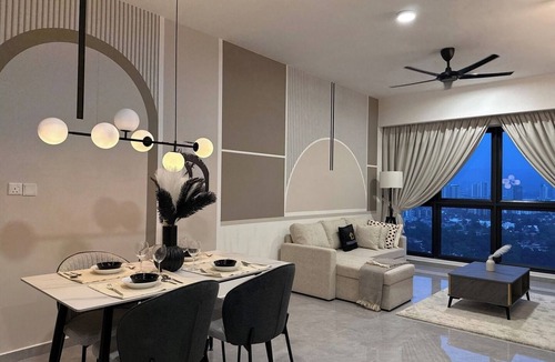 Imbi Apartment | Voguish 2BR @ Agile BB | Wi-Fi + Netflix