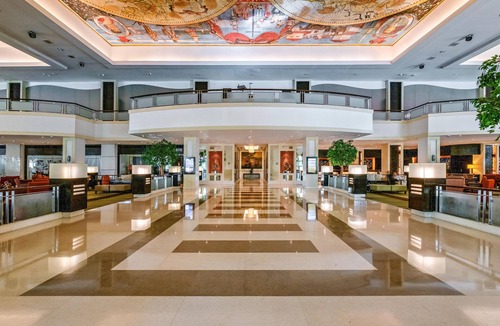 Lahug Hotel | Waterfront Cebu City Hotel & Casino
