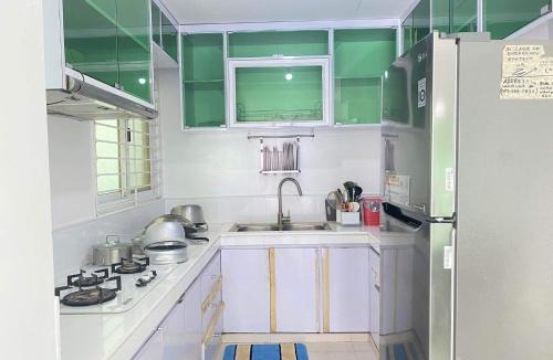 San Fernando Villa | White House near Thunderbird Resort